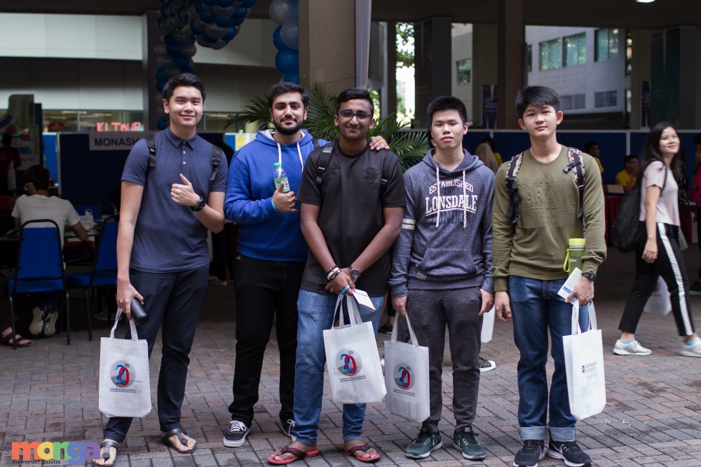 KHOSYI - MONASH O WEEK D1 -105